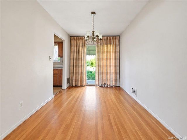 20229 120th Avenue, Saint Albans, NY 11412