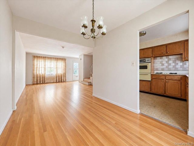 20229 120th Avenue, Saint Albans, NY 11412