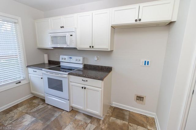 1404 Grantland Place, Greensboro, NC 27410