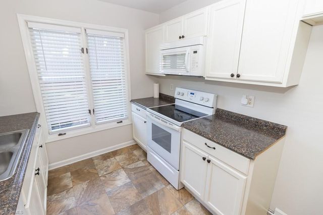 1404 Grantland Place, Greensboro, NC 27410