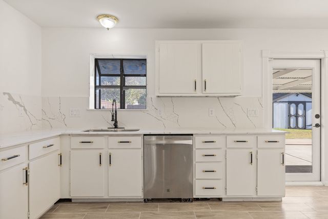 13766 Heartside Place, Farmers Branch, TX 75234