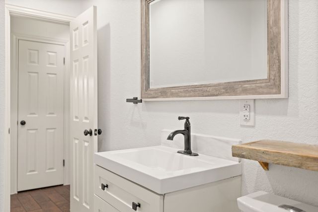 13766 Heartside Place, Farmers Branch, TX 75234