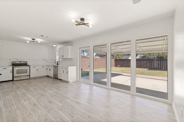 13766 Heartside Place, Farmers Branch, TX 75234