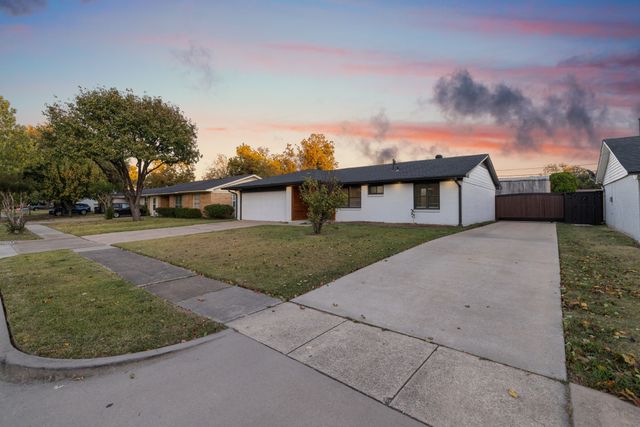 13766 Heartside Place, Farmers Branch, TX 75234