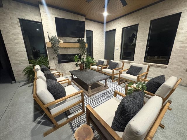 11686 Renaissance Drive, Montgomery, TX 77356