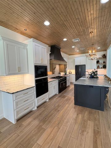 11686 Renaissance Drive, Montgomery, TX 77356