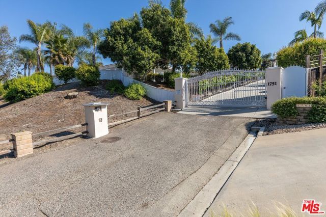 1751 Monte Vista Drive, Vista, CA 92084