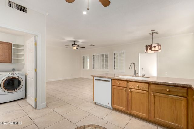 1410 E COUNTY DOWN Drive, Chandler, AZ 85249