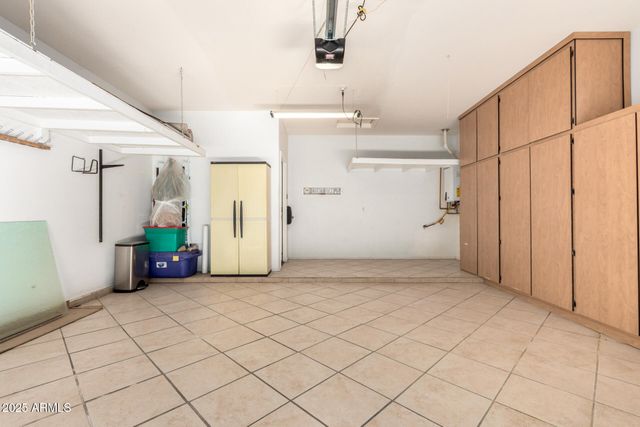 1410 E COUNTY DOWN Drive, Chandler, AZ 85249