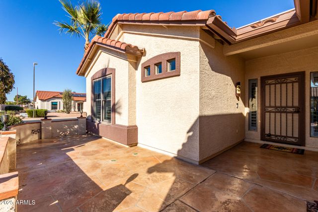 1410 E COUNTY DOWN Drive, Chandler, AZ 85249