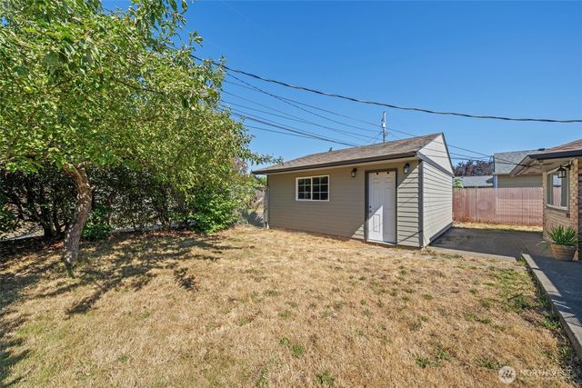 2306 N Shirley Street, Tacoma, WA 98406