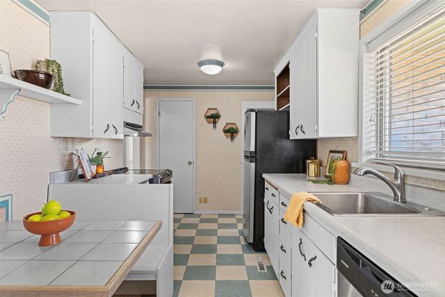 2306 N Shirley Street, Tacoma, WA 98406