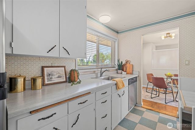 2306 N Shirley Street, Tacoma, WA 98406