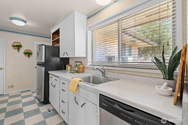 2306 N Shirley Street, Tacoma, WA 98406