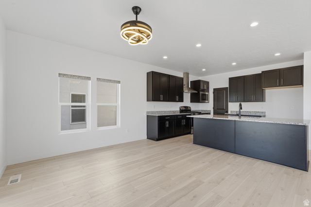 915 N EVELYN ST, Farmington, UT 84025