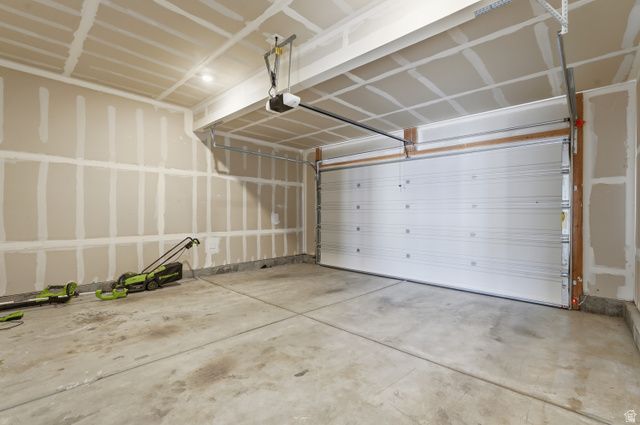 915 N EVELYN ST, Farmington, UT 84025