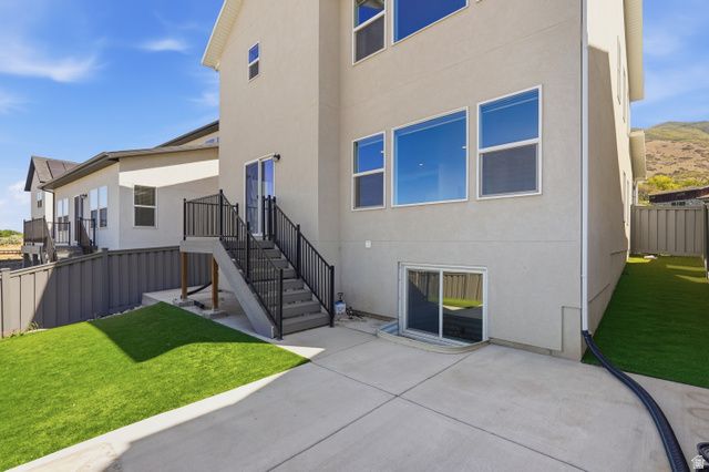 915 N EVELYN ST, Farmington, UT 84025