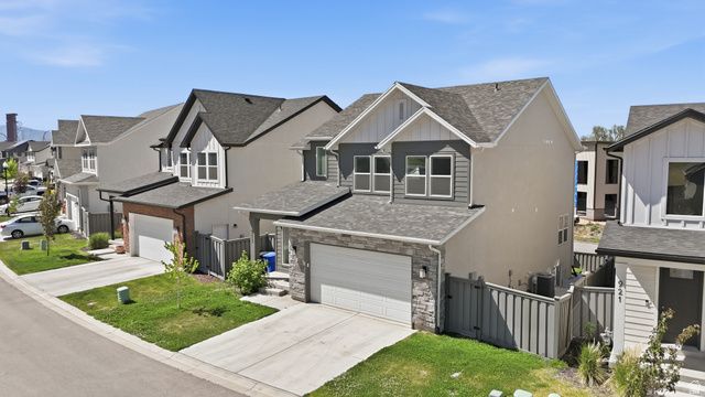 915 N EVELYN ST, Farmington, UT 84025