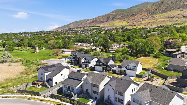 915 N EVELYN ST, Farmington, UT 84025