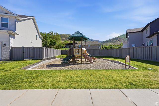 915 N EVELYN ST, Farmington, UT 84025