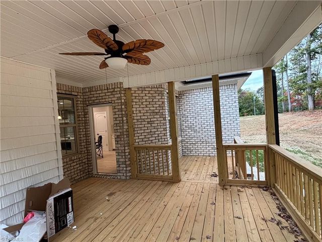 5477 Meadowlark Court, Winston-salem, NC 27106