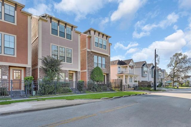 1046 W 23rd Street H, Houston, TX 77008