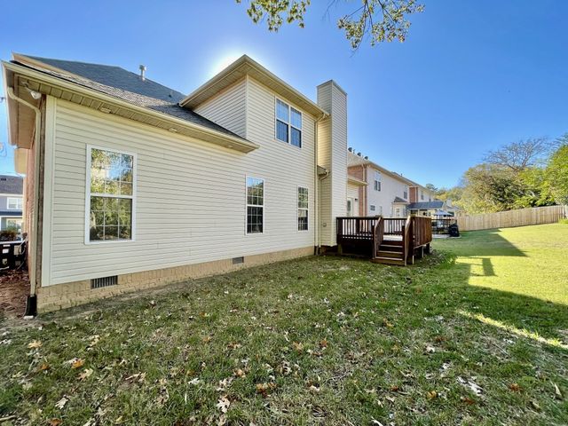 6724 Sunnywood Dr, Nashville, TN 37211