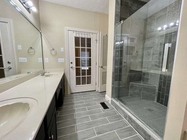 6724 Sunnywood Dr, Nashville, TN 37211