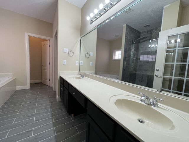 6724 Sunnywood Dr, Nashville, TN 37211