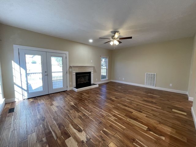 6724 Sunnywood Dr, Nashville, TN 37211