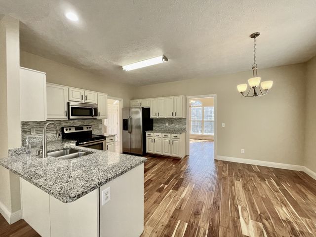 6724 Sunnywood Dr, Nashville, TN 37211