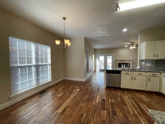 6724 Sunnywood Dr, Nashville, TN 37211