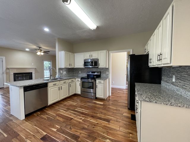 6724 Sunnywood Dr, Nashville, TN 37211