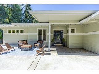 1848 E 43RD Ave, Eugene, OR 97405