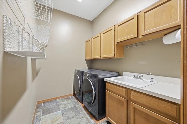 9211 HIDDEN BAY LANE, Orlando, FL 32819