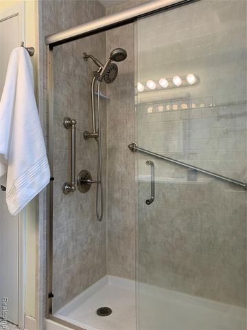 5113 Candlewood Drive, Grand Blanc, MI 48439