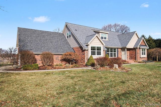 5113 Candlewood Drive, Grand Blanc, MI 48439