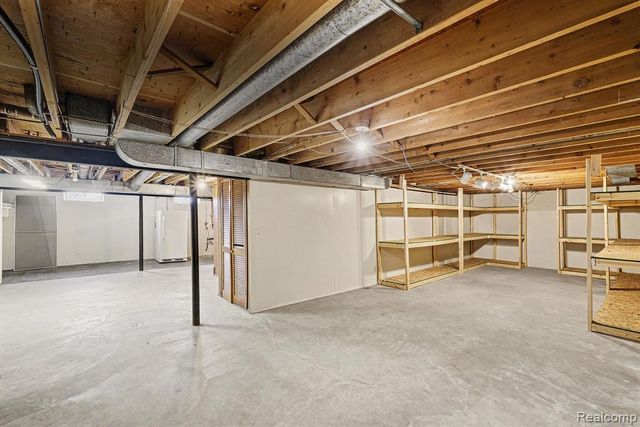 5113 Candlewood Drive, Grand Blanc, MI 48439