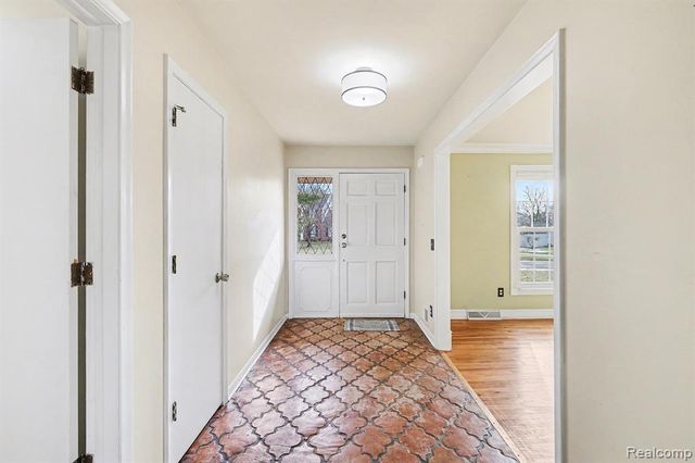 5113 Candlewood Drive, Grand Blanc, MI 48439