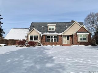 5113 Candlewood Drive, Grand Blanc, MI 48439