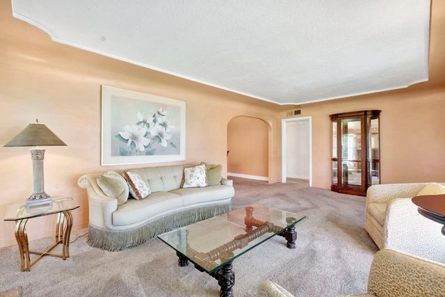 200 Lyons Street, Madera, CA 93638
