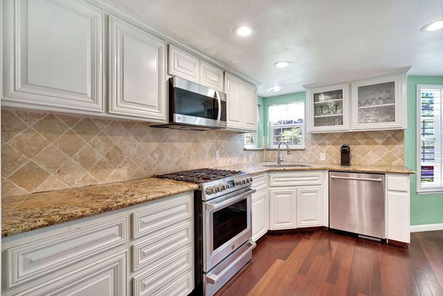 200 Lyons Street, Madera, CA 93638