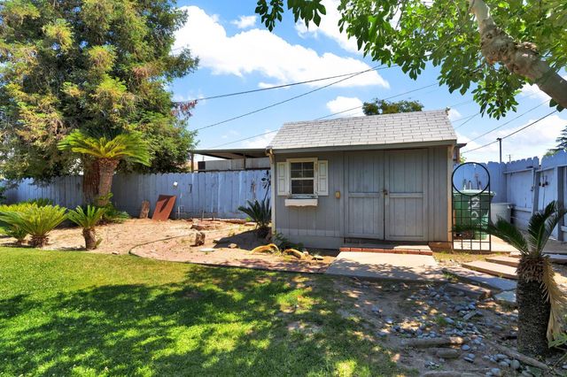 200 Lyons Street, Madera, CA 93638