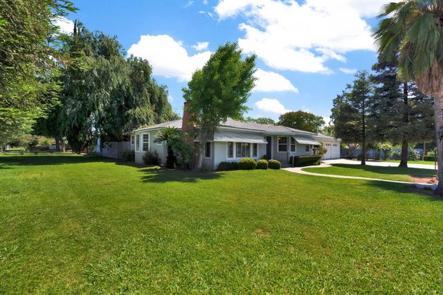 200 Lyons Street, Madera, CA 93638