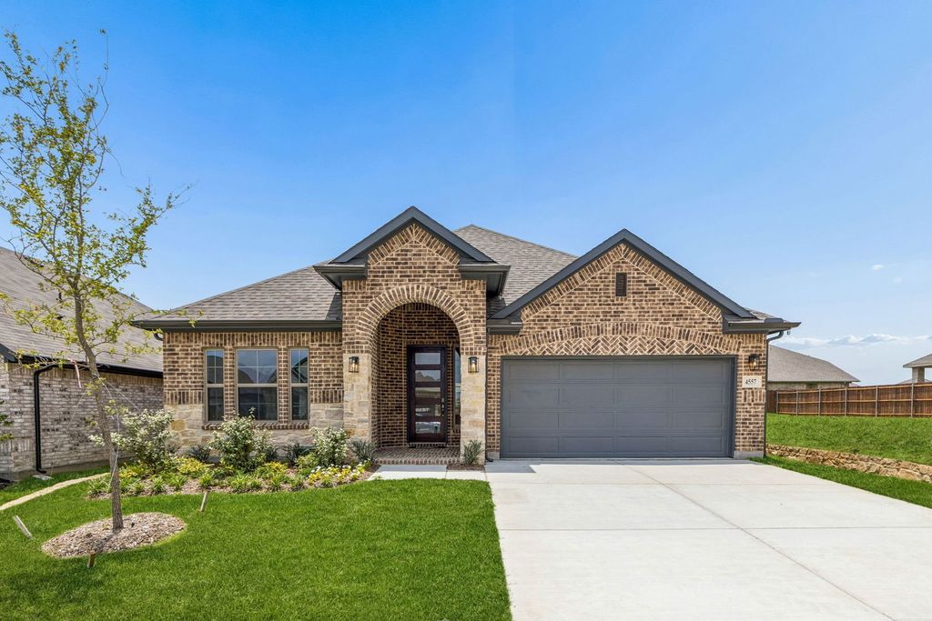 4552 Sweet Clover Lane, Fort Worth, TX 76036