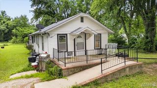 1036 Hollywood Heights Road, Caseyville, IL 62232