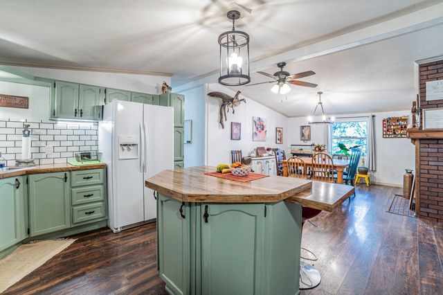 13589 Sam Reynolds Road, Justin, TX 76247