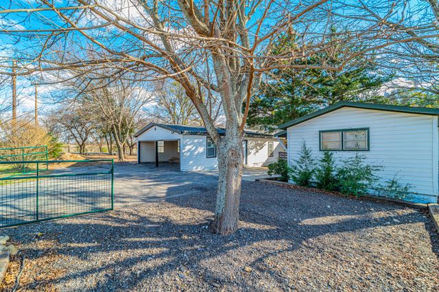 13589 Sam Reynolds Road, Justin, TX 76247