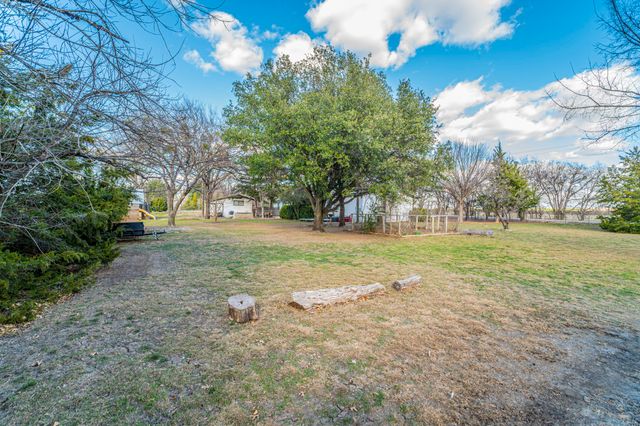 13589 Sam Reynolds Road, Justin, TX 76247