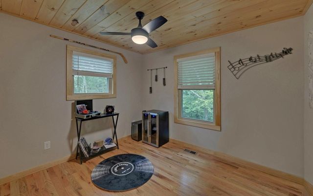 95 Deer Valley Lane, Murphy, NC 28906